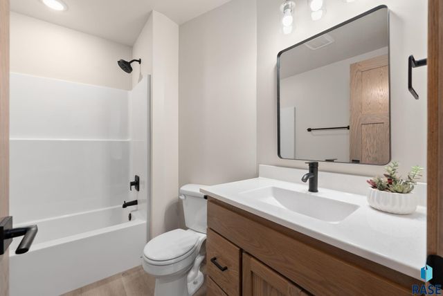 208 N Sund St Street, Worthing, SD 57077