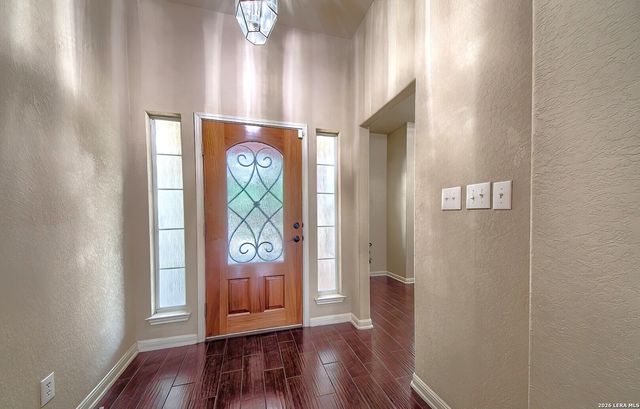 1009 Oak Ridge, Schertz, TX 78154