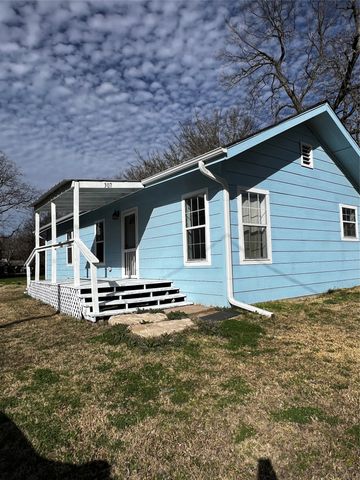 307 E Main Street, Ladonia, TX 75449