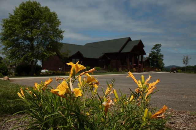 44A Catfish Rd, Hilham, TN 38568