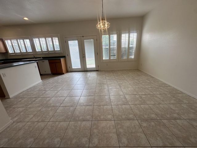 8248 E Posada Avenue, Mesa, AZ 85212