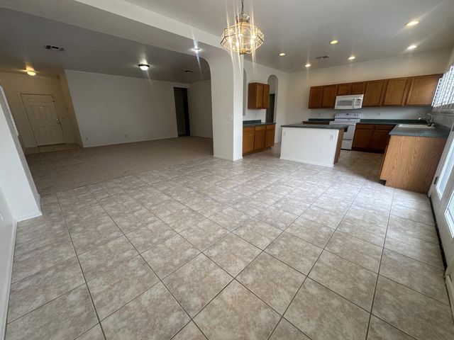 8248 E Posada Avenue, Mesa, AZ 85212