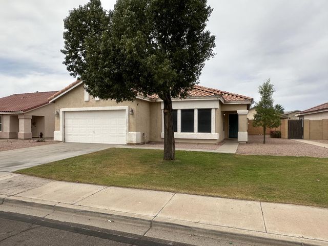 8248 E Posada Avenue, Mesa, AZ 85212