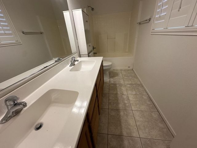 8248 E Posada Avenue, Mesa, AZ 85212