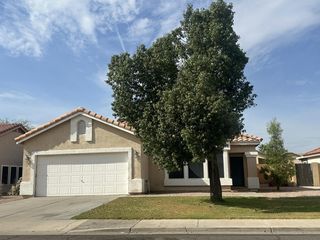 8248 E Posada Avenue, Mesa, AZ 85212