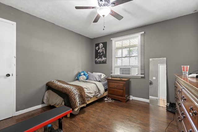 124 Shadybrook Cir, Dickson, TN 37055