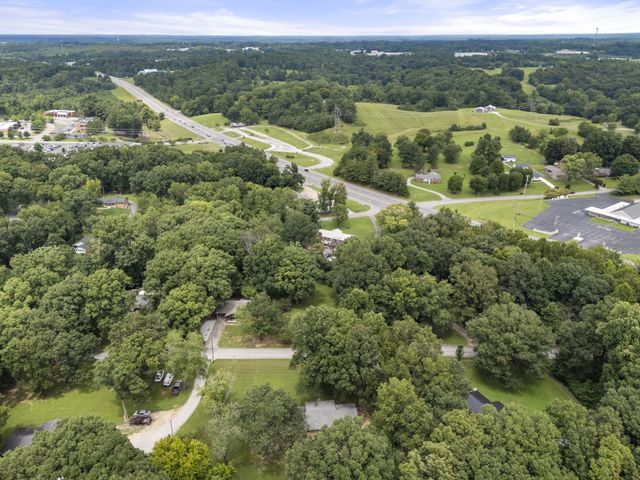 124 Shadybrook Cir, Dickson, TN 37055