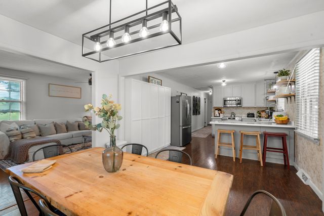 124 Shadybrook Cir, Dickson, TN 37055