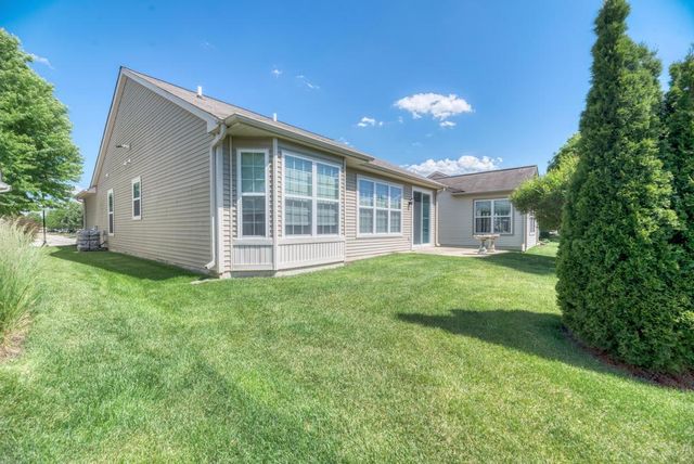 2886 Edgewater Drive, Elgin, IL 60124