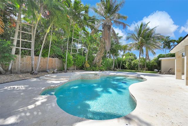 14501 SW 99th Avenue, Miami, FL 33176