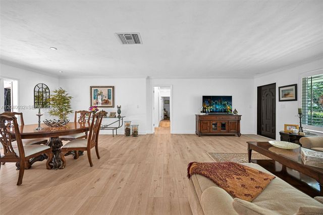 14501 SW 99th Avenue, Miami, FL 33176