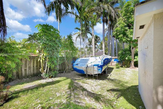 14501 SW 99th Avenue, Miami, FL 33176