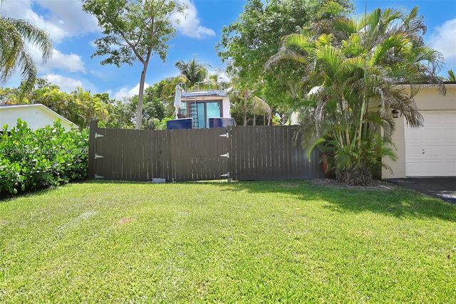 14501 SW 99th Avenue, Miami, FL 33176