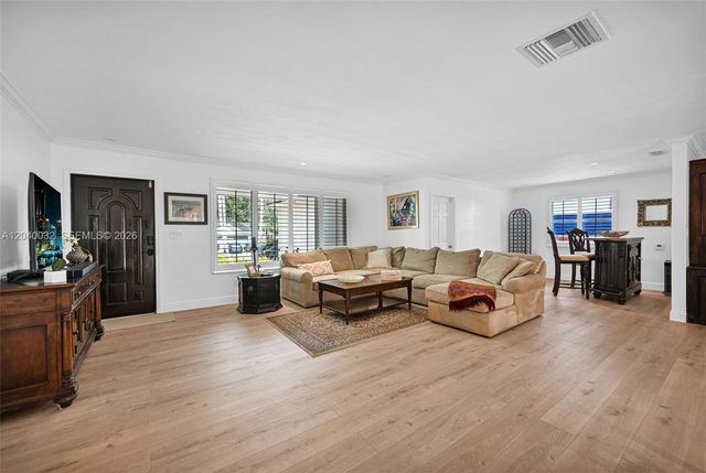 14501 SW 99th Avenue, Miami, FL 33176