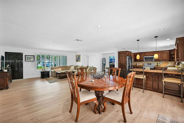 14501 SW 99th Avenue, Miami, FL 33176