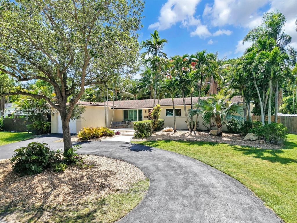 14501 SW 99th Avenue, Miami, FL 33176