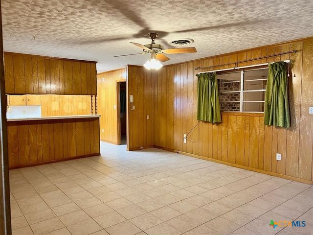 6414 Fm 234 N., Edna, TX 77957