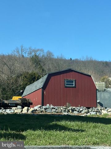 917 E WICONISCO AVE, Tower City, PA 17980