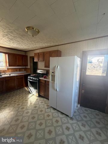 917 E WICONISCO AVE, Tower City, PA 17980