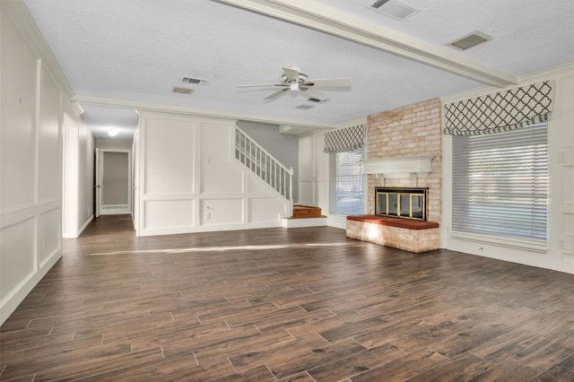 2715 Sandy Lake Drive, Kingwood, TX 77339