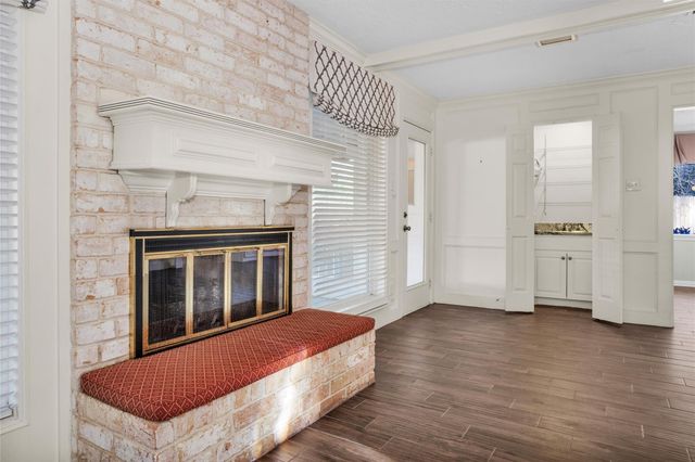 2715 Sandy Lake Drive, Kingwood, TX 77339