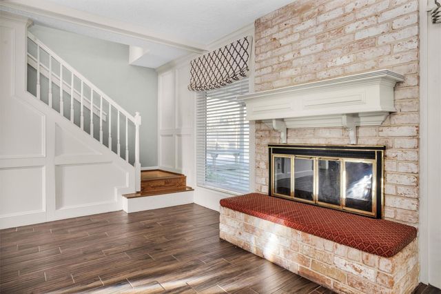 2715 Sandy Lake Drive, Kingwood, TX 77339