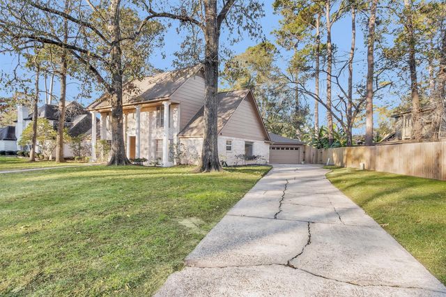 2715 Sandy Lake Drive, Kingwood, TX 77339