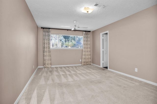 2715 Sandy Lake Drive, Kingwood, TX 77339