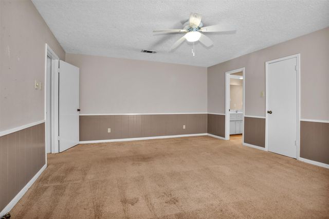 2715 Sandy Lake Drive, Kingwood, TX 77339