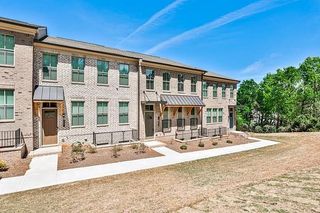 4274 Sand Pine Alley, Doraville, GA 30360