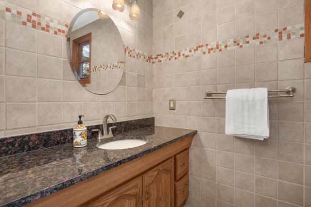 3 Oakview Court, Birchwood Village, MN 55110