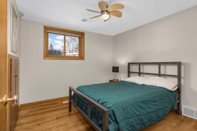 3 Oakview Court, Birchwood Village, MN 55110