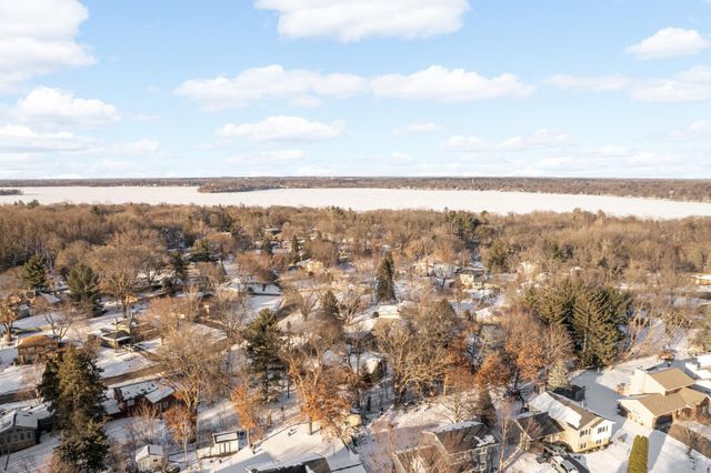 3 Oakview Court, Birchwood Village, MN 55110