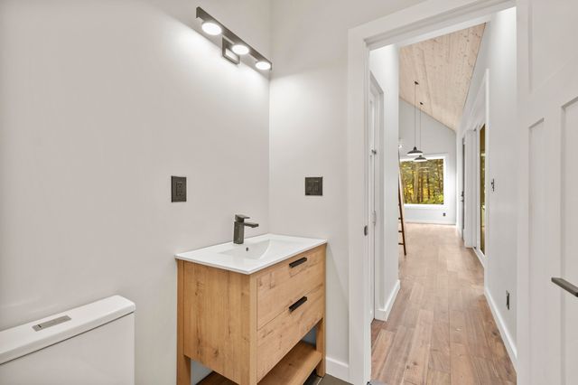 507 Cave Holw Road, Campton, KY 41301