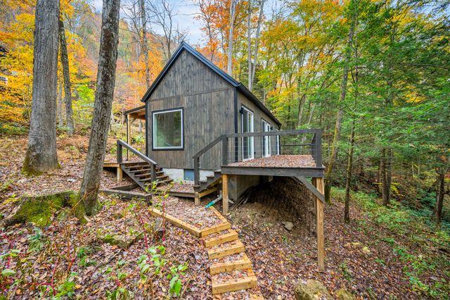 507 Cave Holw Road, Campton, KY 41301