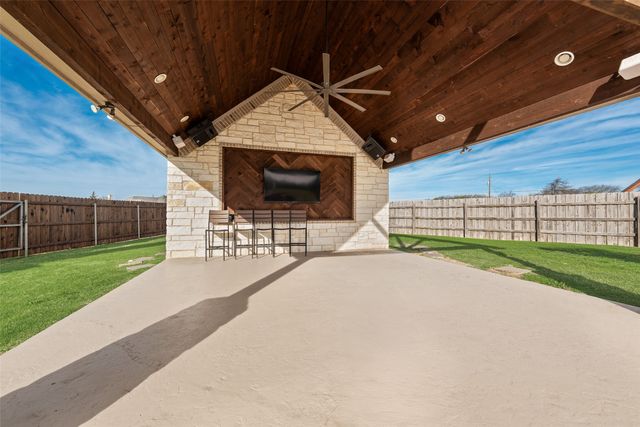 103 Springfield Lane, Red Oak, TX 75165