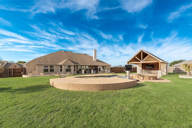 103 Springfield Lane, Red Oak, TX 75165