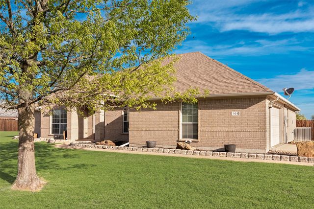103 Springfield Lane, Red Oak, TX 75165