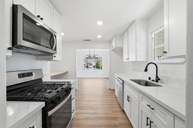 3107 N Arthur Avenue, Fresno, CA 93705