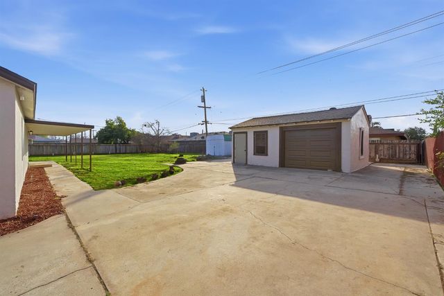 3107 N Arthur Avenue, Fresno, CA 93705