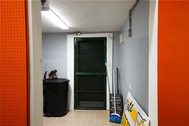 881 5th Ave, New Kensington, PA 15068