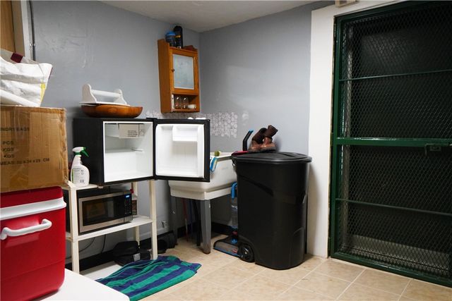 881 5th Ave, New Kensington, PA 15068