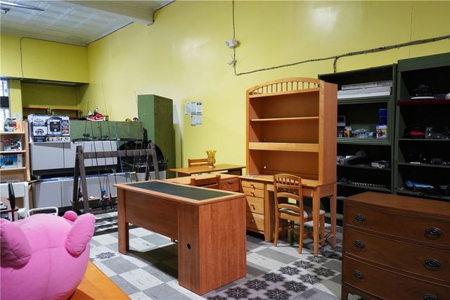 881 5th Ave, New Kensington, PA 15068