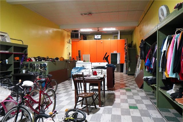 881 5th Ave, New Kensington, PA 15068