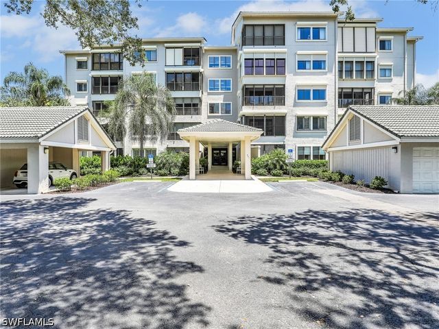 201 Arbor Lake DR 2-501, Naples, FL 34110