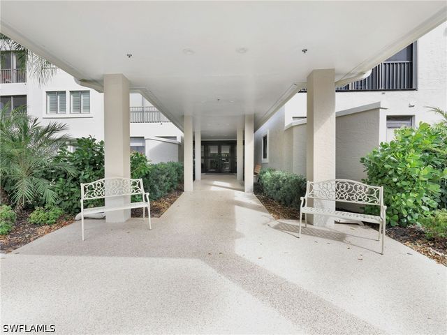 201 Arbor Lake DR 2-501, Naples, FL 34110