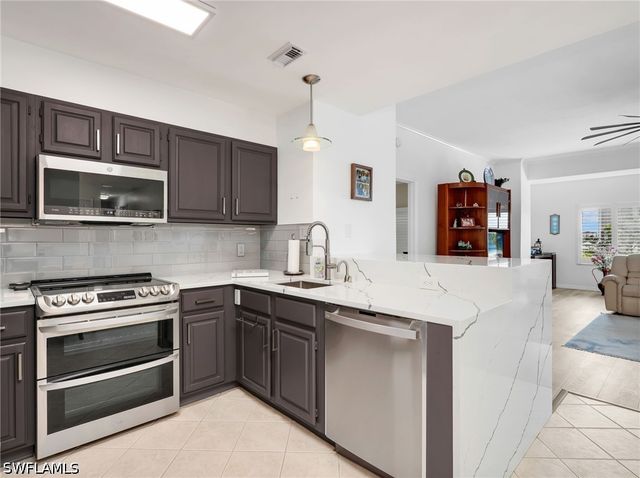 201 Arbor Lake DR 2-501, Naples, FL 34110