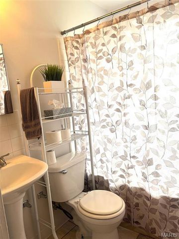 2592 E 27th Street, Granite City, IL 62040