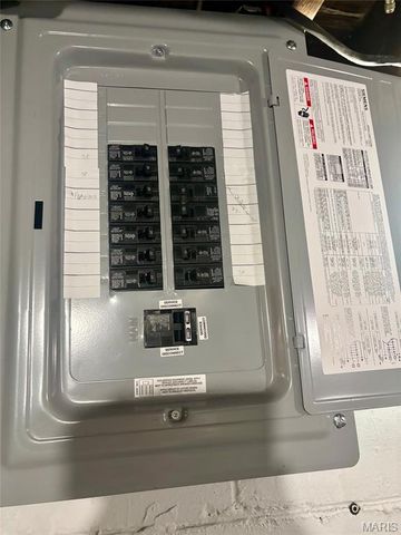 2592 E 27th Street, Granite City, IL 62040