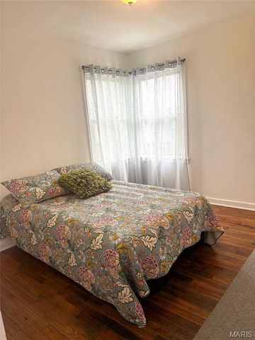 2592 E 27th Street, Granite City, IL 62040